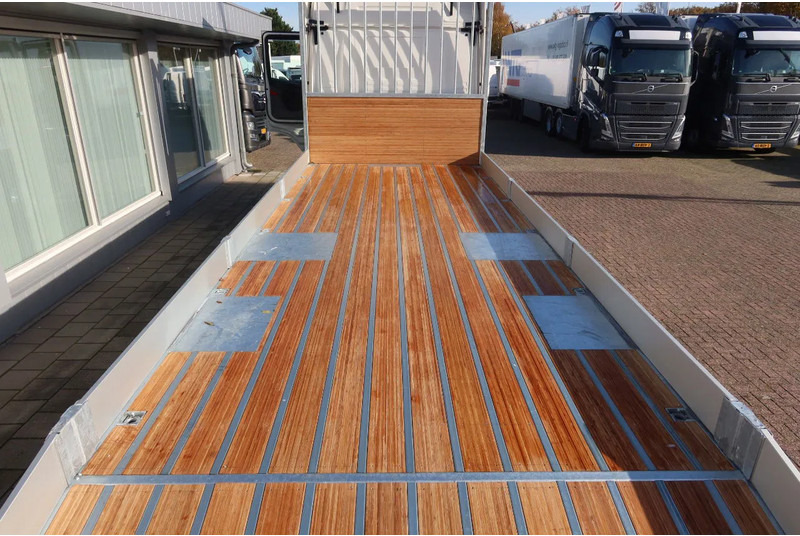 Scania R500 NGS Machine oprijwagen Stuur as. - Camion bisarca: foto 4 Scania R500 NGS Machine oprijwagen Stuur as. - Camion bisarca: foto 4