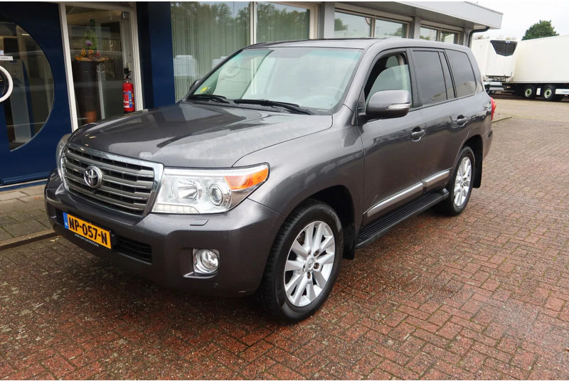 Toyota Land Cruiser V8 200 V8. 4.5D Executive. 7 Persoons. Luchtvering. Marge voertuig - Autovettura: foto 1 Toyota Land Cruiser V8 200 V8. 4.5D Executive. 7 Persoons. Luchtvering. Marge voertuig - Autovettura: foto 1