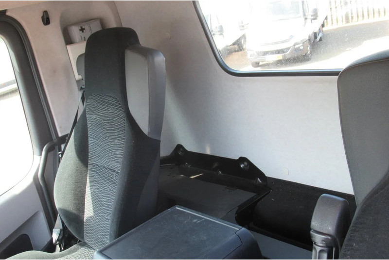 Mercedes-Benz Antos 1833 L - Trattore stradale: foto 4 Mercedes-Benz Antos 1833 L - Trattore stradale: foto 4