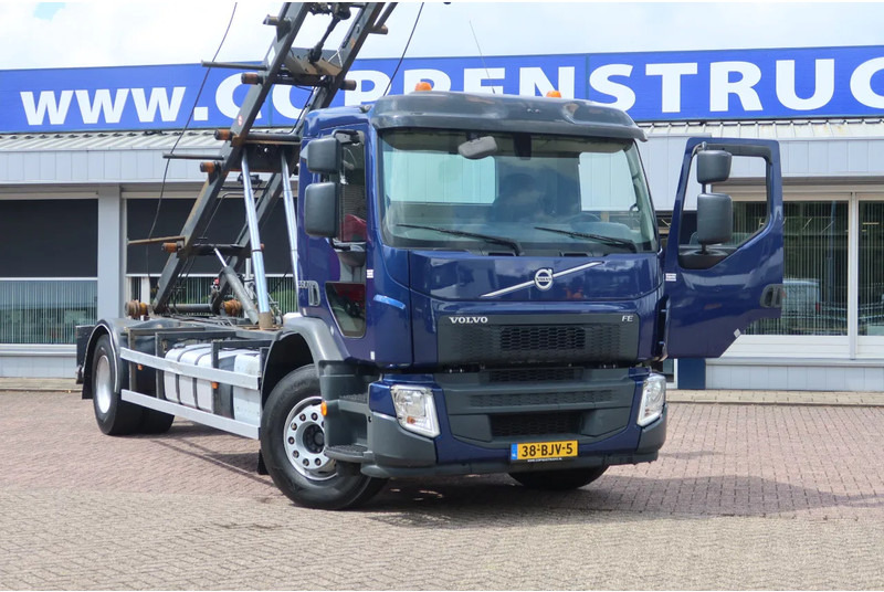 Volvo FE 280 Container / Kabelsysteem H.T.S Kabel, 15 ton, 575 cm 6 Cilinder - Camion con sistema di cavi: foto 2 Volvo FE 280 Container / Kabelsysteem H.T.S Kabel, 15 ton, 575 cm 6 Cilinder - Camion con sistema di cavi: foto 2