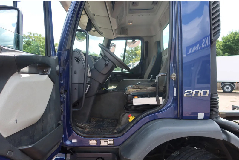 Volvo FE 280 Container / Kabelsysteem H.T.S Kabel, 15 ton, 575 cm 6 Cilinder - Camion con sistema di cavi: foto 4 Volvo FE 280 Container / Kabelsysteem H.T.S Kabel, 15 ton, 575 cm 6 Cilinder - Camion con sistema di cavi: foto 4