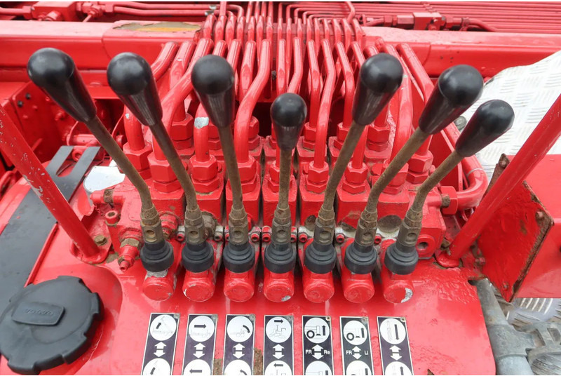 Volvo FH 460 Hooklift 8x2 Haakarm. 3x Steering axle - Camion con sistema di cavi: foto 4 Volvo FH 460 Hooklift 8x2 Haakarm. 3x Steering axle - Camion con sistema di cavi: foto 4