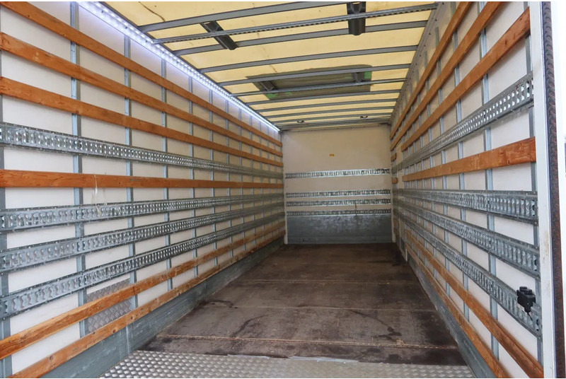 Volvo FL 250 Bak + Klep E6 - Autocarro furgonato: foto 4 Volvo FL 250 Bak + Klep E6 - Autocarro furgonato: foto 4