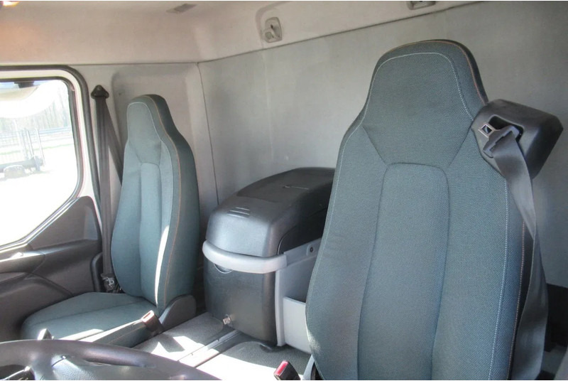Volvo FL 250 Bakwagen + 6 deuren + Laadklep 2000 kg - Autocarro furgonato: foto 5 Volvo FL 250 Bakwagen + 6 deuren + Laadklep 2000 kg - Autocarro furgonato: foto 5