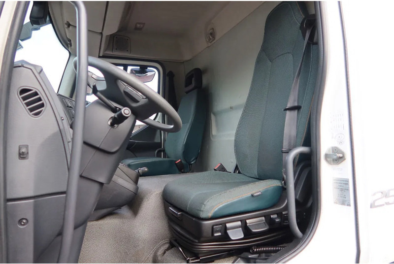 Volvo FL Bak + Dhollandia klep 2000 Kg - Autocarro furgonato: foto 5 Volvo FL Bak + Dhollandia klep 2000 Kg - Autocarro furgonato: foto 5