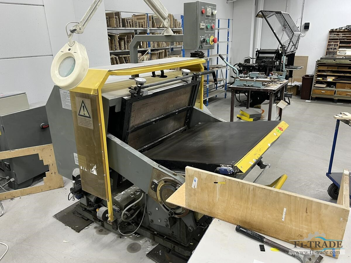 Eterna ML930GII - Taglierina per carta: foto 1 Eterna ML930GII - Taglierina per carta: foto 1