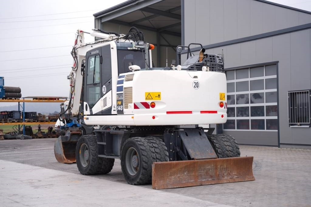 Komatsu PW 148-11 - Escavatore gommato: foto 3 Komatsu PW 148-11 - Escavatore gommato: foto 3