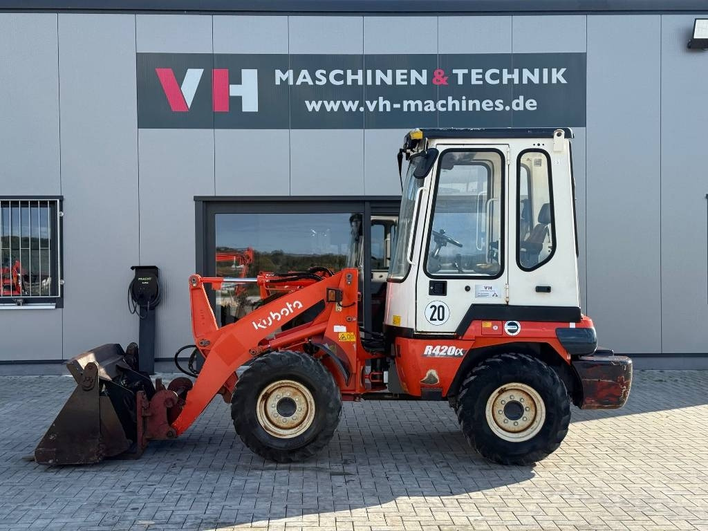 Kubota R 420 - Pala gommata: foto 1 Kubota R 420 - Pala gommata: foto 1