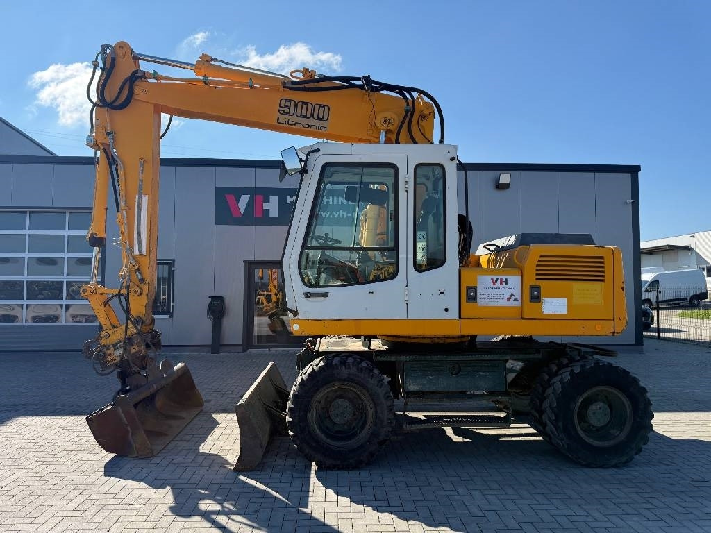 Liebherr A 900 Litronic - Escavatore gommato: foto 2 Liebherr A 900 Litronic - Escavatore gommato: foto 2