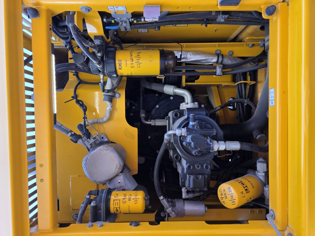 Escavatore cingolato JCB 220X L4F: foto 8