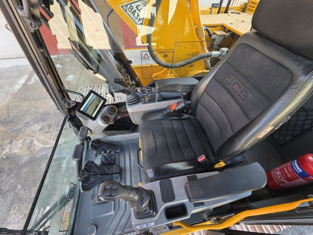 Escavatore cingolato JCB 220X L4F: foto 13