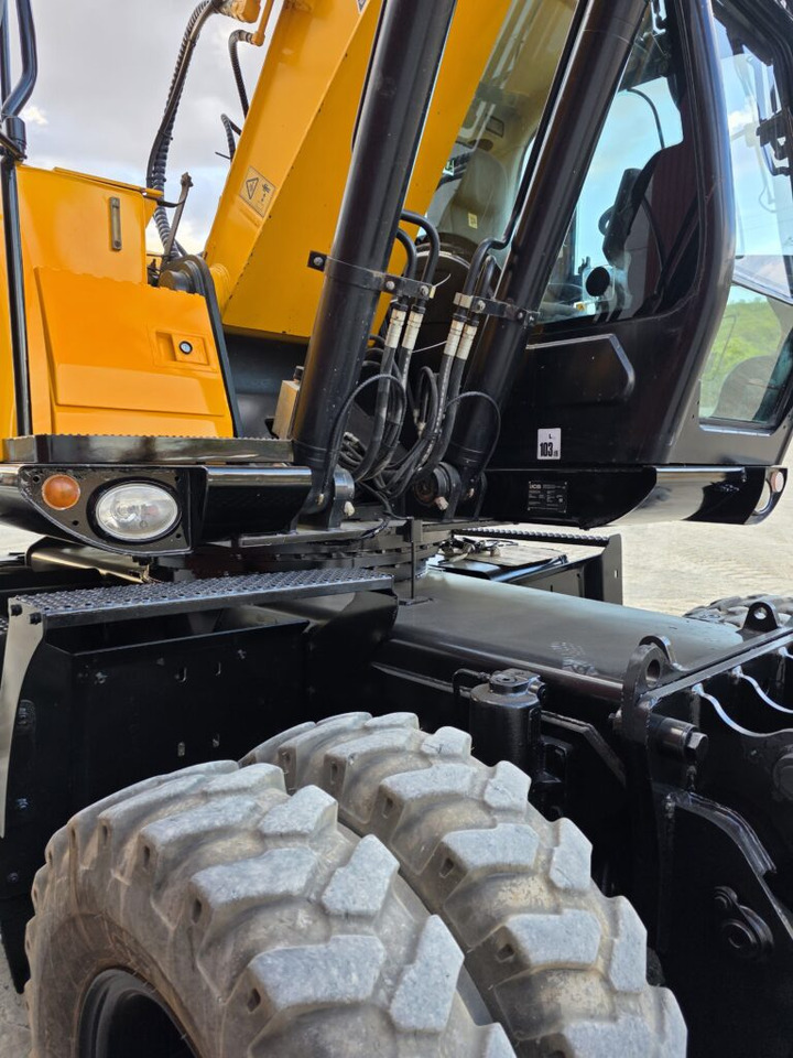 JCB JS200WT4 - Escavatore gommato: foto 5 JCB JS200WT4 - Escavatore gommato: foto 5