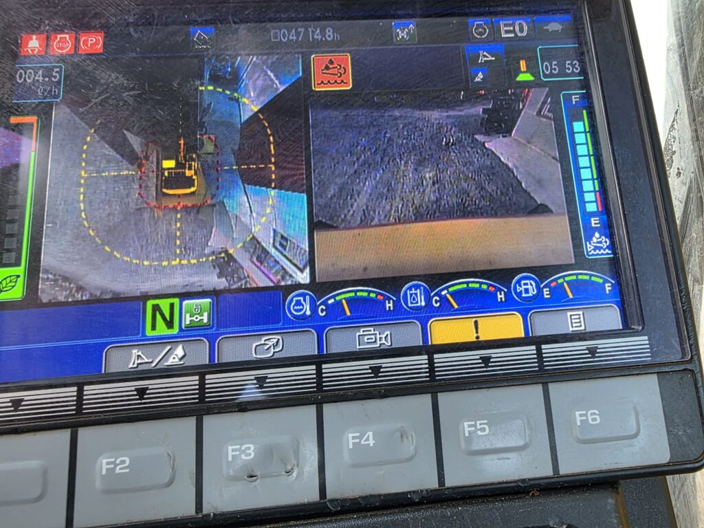 Leasing di  KOMATSU PW148-11 KOMATSU PW148-11: foto 11