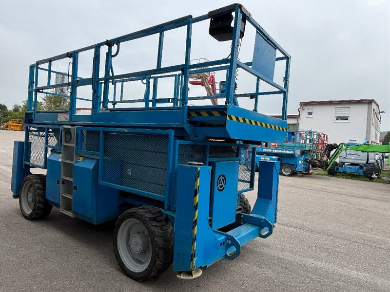 Genie GS 4390 RT 15,11m Diesel Scherenarbeitsbühne - Piattaforma a pantografo: foto 4 Genie GS 4390 RT 15,11m Diesel Scherenarbeitsbühne - Piattaforma a pantografo: foto 4