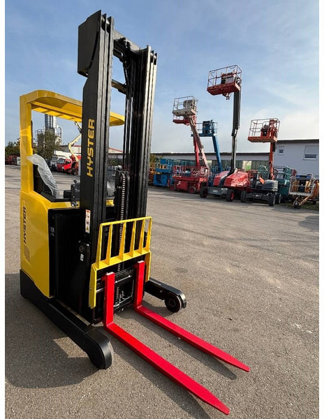 Hyster R 1.2 E Schubmaststapler, 1200kg - Carrello retrattile: foto 5 Hyster R 1.2 E Schubmaststapler, 1200kg - Carrello retrattile: foto 5