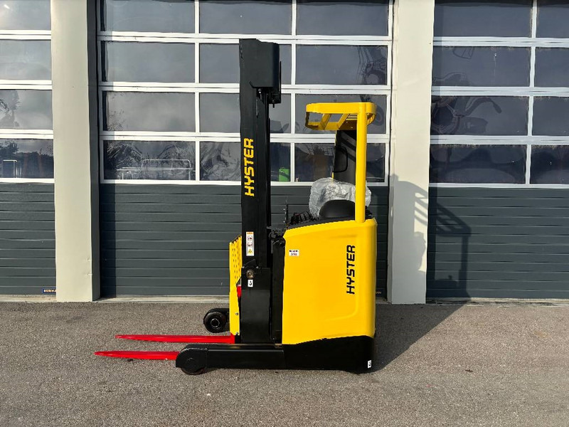 Hyster R 1.2 E Schubmaststapler, 1200kg - Carrello retrattile: foto 2 Hyster R 1.2 E Schubmaststapler, 1200kg - Carrello retrattile: foto 2