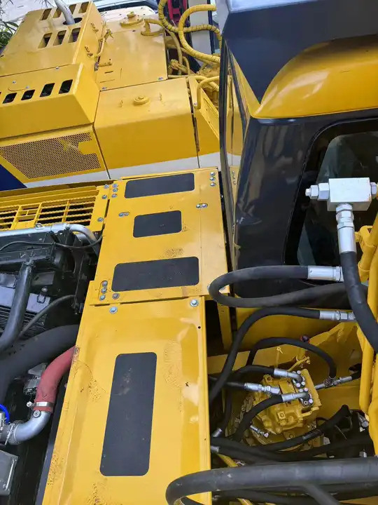 Cheap Used Japan Komatsu PC200-7 PC300 PC350-7 Excavator Used Komatsu 20 Ton Excavator Price PC200 - Escavatore: foto 3 Cheap Used Japan Komatsu PC200-7 PC300 PC350-7 Excavator Used Komatsu 20 Ton Excavator Price PC200 - Escavatore: foto 3