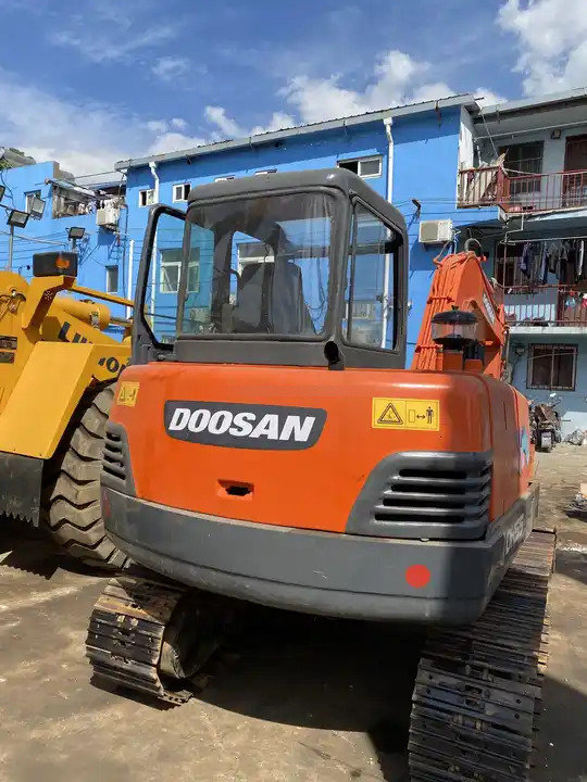 Doosan DH55-V Used Excavator Crawler Excavator Second Hand Japan Engine DH55-V Doosan Excavator in stock for sale - Miniescavatore: foto 2 Doosan DH55-V Used Excavator Crawler Excavator Second Hand Japan Engine DH55-V Doosan Excavator in stock for sale - Miniescavatore: foto 2