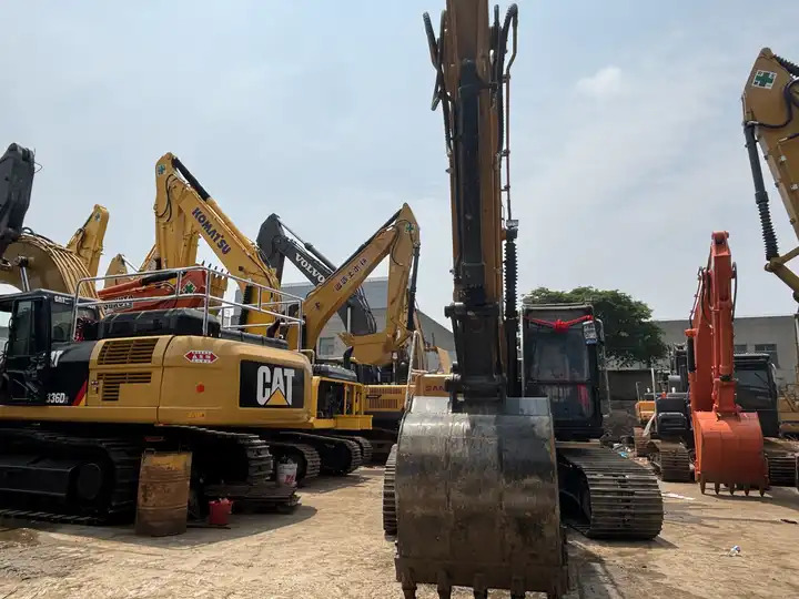 Factory Direct Sale Sany 215C Pro Excavator Machine 20ton SANY 215 SY215 SY215C SY215H Used Excavators in Shanghai - Escavatore: foto 2 Factory Direct Sale Sany 215C Pro Excavator Machine 20ton SANY 215 SY215 SY215C SY215H Used Excavators in Shanghai - Escavatore: foto 2
