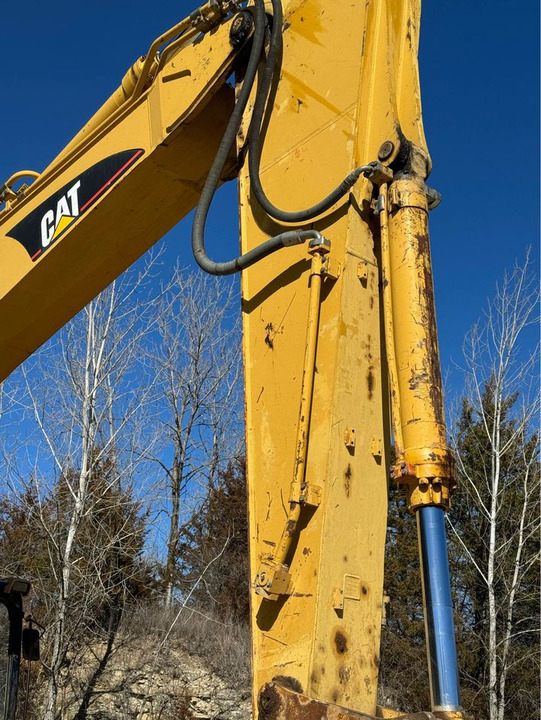 High Quality Good Condition Construction Business Powerful Reliable Cat 330C Excavator in Shanghai - Escavatore cingolato: foto 2 High Quality Good Condition Construction Business Powerful Reliable Cat 330C Excavator in Shanghai - Escavatore cingolato: foto 2