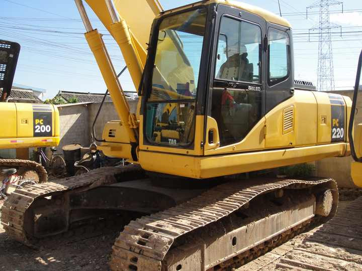 Hot Sell Komatsu PC220 Buy Komatsu PC220 Kamatsu Excavator PC220 Price New Komatsu PC220 Pc200 Pc240 Excavator - Escavatore: foto 3 Hot Sell Komatsu PC220 Buy Komatsu PC220 Kamatsu Excavator PC220 Price New Komatsu PC220 Pc200 Pc240 Excavator - Escavatore: foto 3