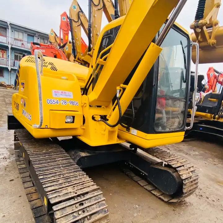 Hot sale Construction equipment Backhoe Used min excavator Komatsu PC60-7 japan hydraulic excavator PC60-7 - Escavatore cingolato: foto 1 Hot sale Construction equipment Backhoe Used min excavator Komatsu PC60-7 japan hydraulic excavator PC60-7 - Escavatore cingolato: foto 1
