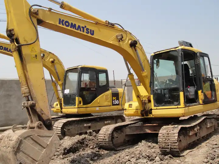 Hot sale low price Komatsu PC130-7 medium used machine hydraulic crawler backhoe digger 13ton used excavators - Escavatore cingolato: foto 3 Hot sale low price Komatsu PC130-7 medium used machine hydraulic crawler backhoe digger 13ton used excavators - Escavatore cingolato: foto 3