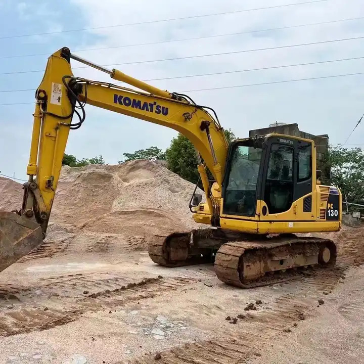 Hot sale used komatsu medium excavator PC130-7 /KOMATSU 130-7/ used japanese komatsu excavator 13 ton - Escavatore cingolato: foto 2 Hot sale used komatsu medium excavator PC130-7 /KOMATSU 130-7/ used japanese komatsu excavator 13 ton - Escavatore cingolato: foto 2