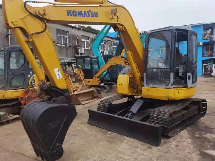 Japan Surplus Backhoe Excavator Komatsu Pc78us Pc60 Tracked Excavator With Blade Dozer For The Philippines in Shanghai - Escavatore cingolato: foto 4 Japan Surplus Backhoe Excavator Komatsu Pc78us Pc60 Tracked Excavator With Blade Dozer For The Philippines in Shanghai - Escavatore cingolato: foto 4
