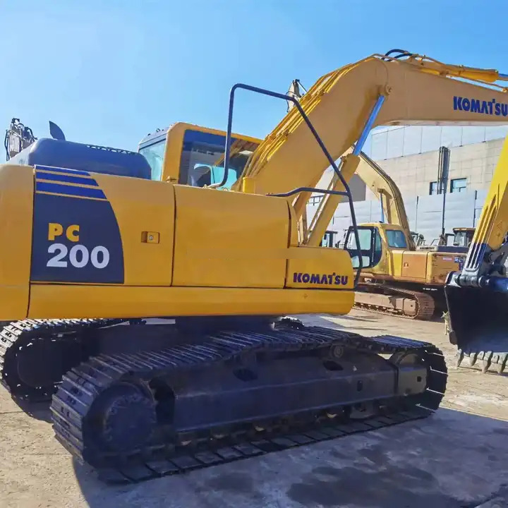 New Arrival Second Hand Pc200-8 Komatsu 20 Ton Crawler Excavator Komatsu Pc 200-8 Used Komatsu Pc 200 Excavator For Sale - Escavatore: foto 1 New Arrival Second Hand Pc200-8 Komatsu 20 Ton Crawler Excavator Komatsu Pc 200-8 Used Komatsu Pc 200 Excavator For Sale - Escavatore: foto 1