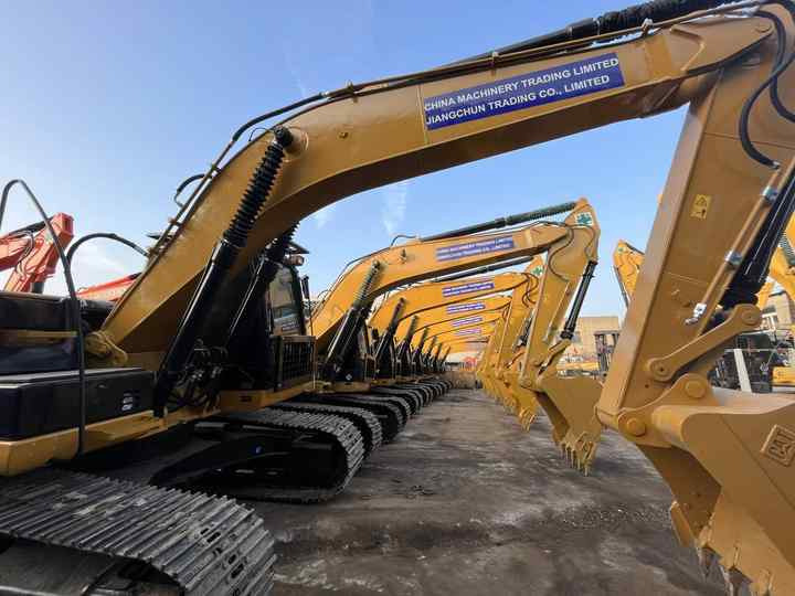 Second Hand Large Excavator CAT 320D 320d2 Caterpillar 20 Ton Used Crawler Excavator Caterpillar 320 Excavators - Escavatore: foto 3 Second Hand Large Excavator CAT 320D 320d2 Caterpillar 20 Ton Used Crawler Excavator Caterpillar 320 Excavators - Escavatore: foto 3