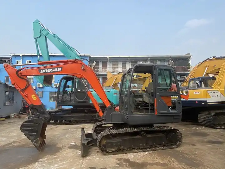 Escavatore cingolato Used Doosan 6ton dx60 dx55 dx75 excavator made in Korea: foto 6