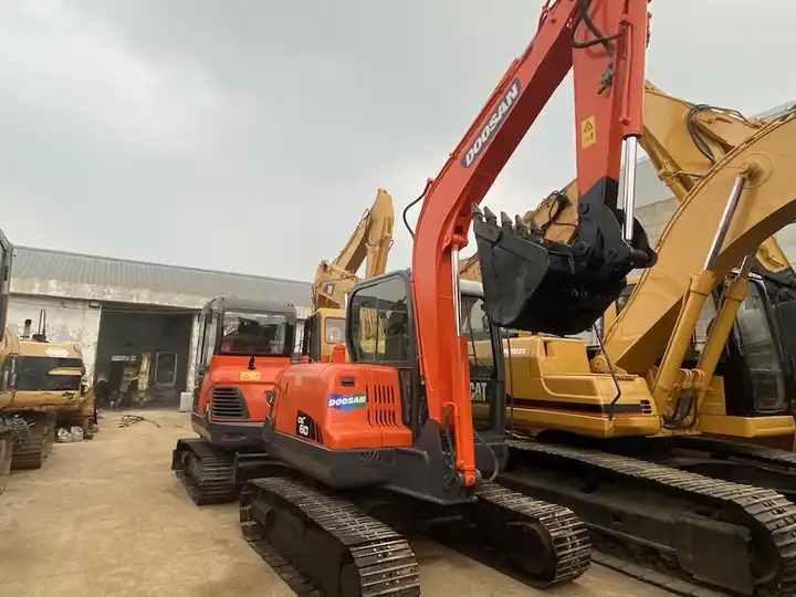 Escavatore cingolato Used Doosan 6ton dx60 dx55 dx75 excavator made in Korea: foto 7