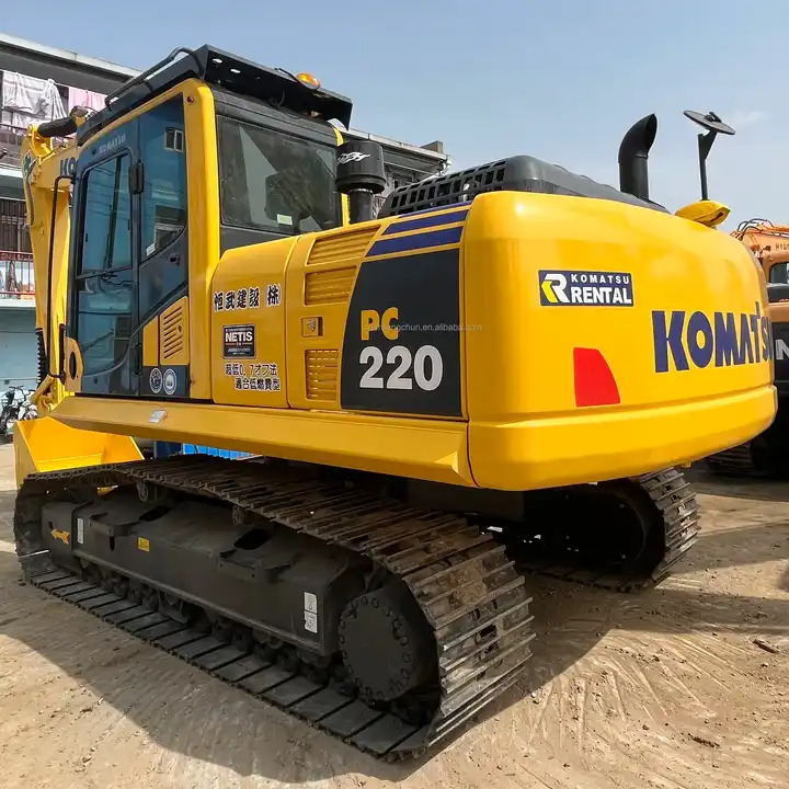 Used KOMATSU PC200-8 digger ,20ton komatsu pc200-8 excavator,komatsu pc200 original japan surplus in good condition - Escavatore cingolato: foto 2 Used KOMATSU PC200-8 digger ,20ton komatsu pc200-8 excavator,komatsu pc200 original japan surplus in good condition - Escavatore cingolato: foto 2