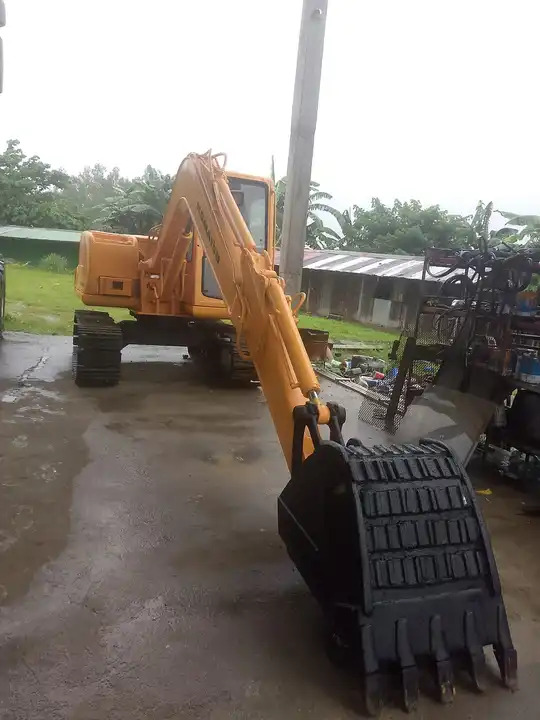 Used Komatsu PC56 PC60 PC70 PC120-6 PC130-7 PC200 PC220 Crawler Excavator - Escavatore: foto 2 Used Komatsu PC56 PC60 PC70 PC120-6 PC130-7 PC200 PC220 Crawler Excavator - Escavatore: foto 2