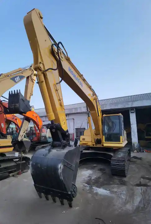 Used Komatsu excavator Pc220-8 in good condition for sale,second hand PC200-8 in good condition - Escavatore cingolato: foto 2 Used Komatsu excavator Pc220-8 in good condition for sale,second hand PC200-8 in good condition - Escavatore cingolato: foto 2