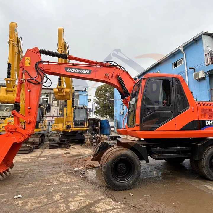 Used excavator doosan dh150  excavators machinery doosan dx60 dx80 dx75 dx225 Good Condition Low price - Escavatore cingolato: foto 1 Used excavator doosan dh150  excavators machinery doosan dx60 dx80 dx75 dx225 Good Condition Low price - Escavatore cingolato: foto 1