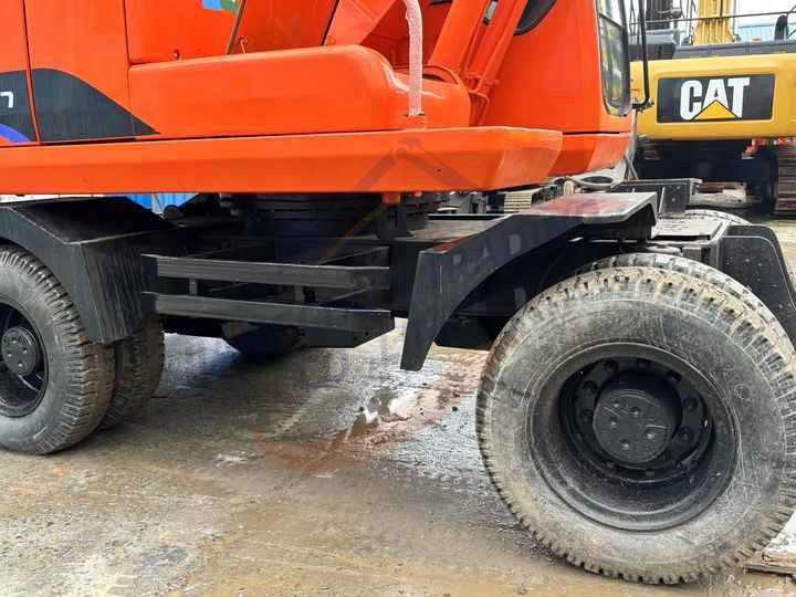 Used excavator doosan dh150  excavators machinery doosan dx60 dx80 dx75 dx225 Good Condition Low price - Escavatore cingolato: foto 2 Used excavator doosan dh150  excavators machinery doosan dx60 dx80 dx75 dx225 Good Condition Low price - Escavatore cingolato: foto 2