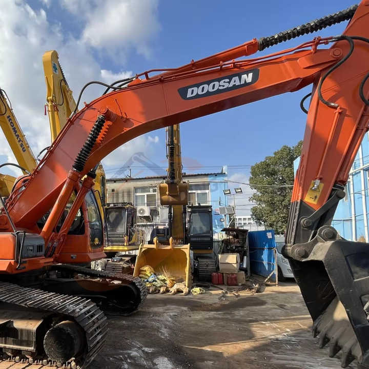 Used excavator doosan dx60 excavators earth-moving machinery doosan dx60 dx80 dx75 dx225 dh60 dh60-7for sale - Escavatore cingolato: foto 1 Used excavator doosan dx60 excavators earth-moving machinery doosan dx60 dx80 dx75 dx225 dh60 dh60-7for sale - Escavatore cingolato: foto 1