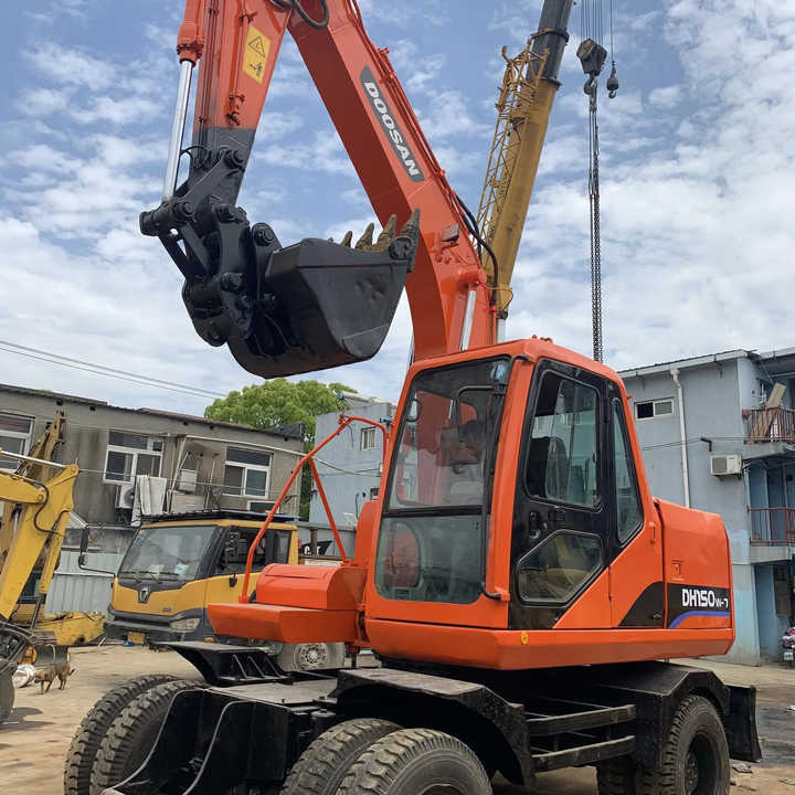 Used excavator doosan dx60 excavators earth-moving machinery doosan dx60 dx80 dx75 dx225 dh60 dh60-7for sale - Escavatore cingolato: foto 1 Used excavator doosan dx60 excavators earth-moving machinery doosan dx60 dx80 dx75 dx225 dh60 dh60-7for sale - Escavatore cingolato: foto 1