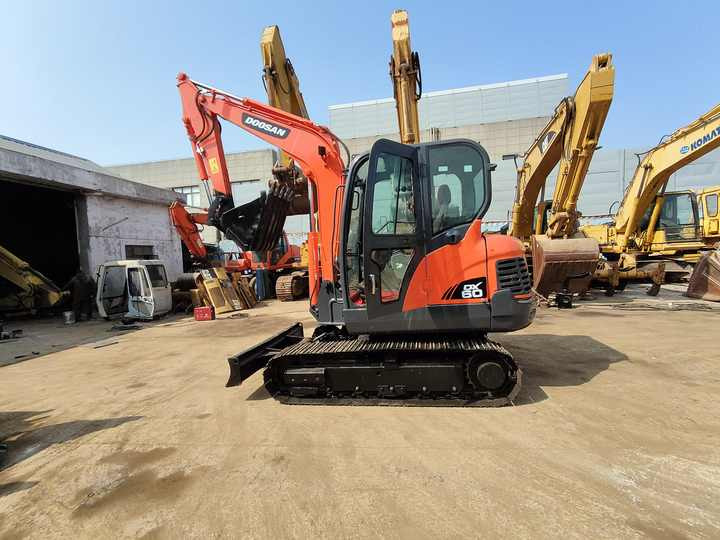 Used excavator doosan dx60 excavators machinery doosan dx60 dx80 dx75 dx225 dh60 dh60-7 excavator - Escavatore cingolato: foto 4 Used excavator doosan dx60 excavators machinery doosan dx60 dx80 dx75 dx225 dh60 dh60-7 excavator - Escavatore cingolato: foto 4