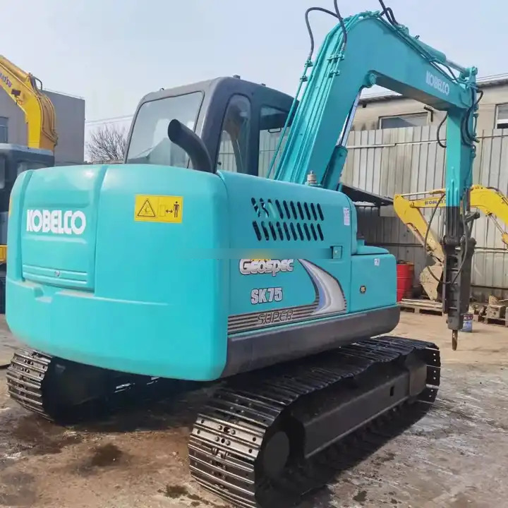 Used excavator kobelco sk75-8, second hand 7tons good Quality Kobelco sk75 excavator Sk75-8 Japan SK75-8 crawler excavat - Miniescavatore: foto 1 Used excavator kobelco sk75-8, second hand 7tons good Quality Kobelco sk75 excavator Sk75-8 Japan SK75-8 crawler excavat - Miniescavatore: foto 1