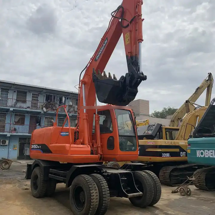 Wheel digging excavator Used DOOSAN150W DH150W DH150W-7 / second-hand KOREA engine DOOSAN DH 150 150W-7 DOOSAN150 - Escavatore cingolato: foto 1 Wheel digging excavator Used DOOSAN150W DH150W DH150W-7 / second-hand KOREA engine DOOSAN DH 150 150W-7 DOOSAN150 - Escavatore cingolato: foto 1
