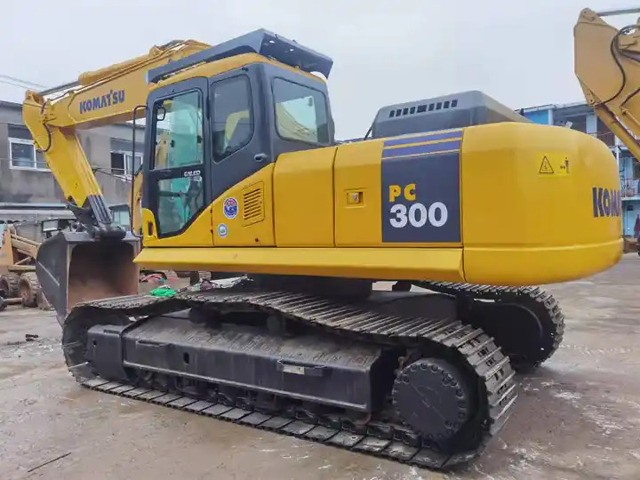 Used 30 ton good quality Komatsu PC300-7 original Japan excavator in cheap price for sale - Escavatore cingolato: foto 5 Used 30 ton good quality Komatsu PC300-7 original Japan excavator in cheap price for sale - Escavatore cingolato: foto 5