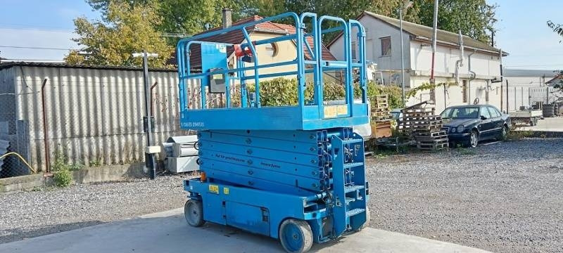 Genie GS4047 - 13,7m - electric - Piattaforma a pantografo: foto 1 Genie GS4047 - 13,7m - electric - Piattaforma a pantografo: foto 1