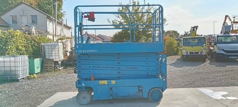 Genie GS4047 - 13,7m - electric - Piattaforma a pantografo: foto 5 Genie GS4047 - 13,7m - electric - Piattaforma a pantografo: foto 5