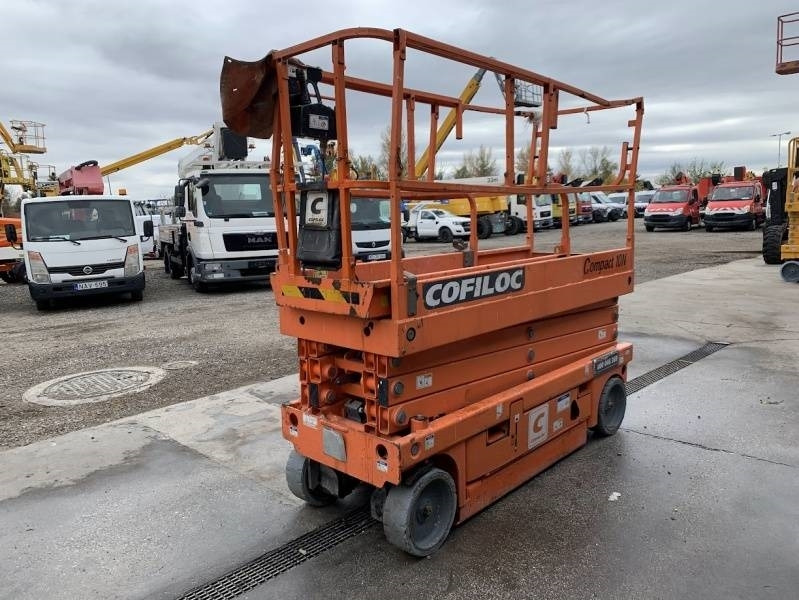 Haulotte Compact 10N - 10m, electric - Piattaforma a pantografo: foto 2 Haulotte Compact 10N - 10m, electric - Piattaforma a pantografo: foto 2