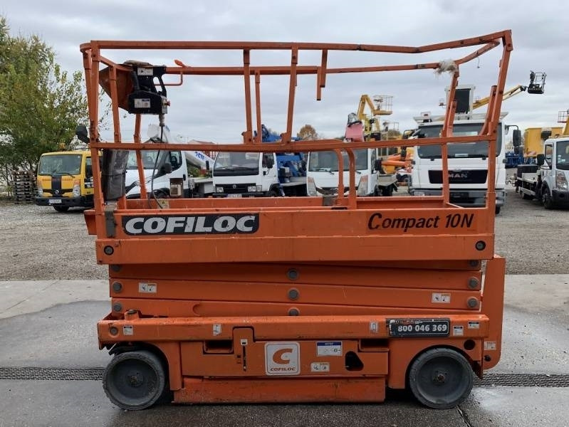 Haulotte Compact 10N - 10m, electric - Piattaforma a pantografo: foto 5 Haulotte Compact 10N - 10m, electric - Piattaforma a pantografo: foto 5