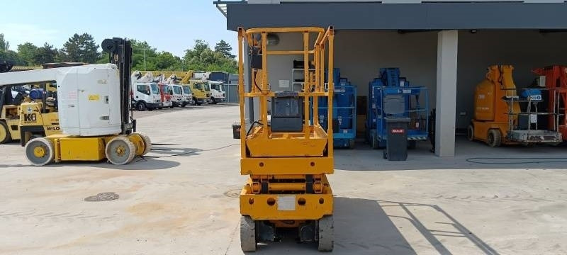Haulotte Compact 8 - 8m, electric - Piattaforma a pantografo: foto 3 Haulotte Compact 8 - 8m, electric - Piattaforma a pantografo: foto 3