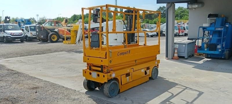 Haulotte Compact 8 - 8m, electric - Piattaforma a pantografo: foto 2 Haulotte Compact 8 - 8m, electric - Piattaforma a pantografo: foto 2